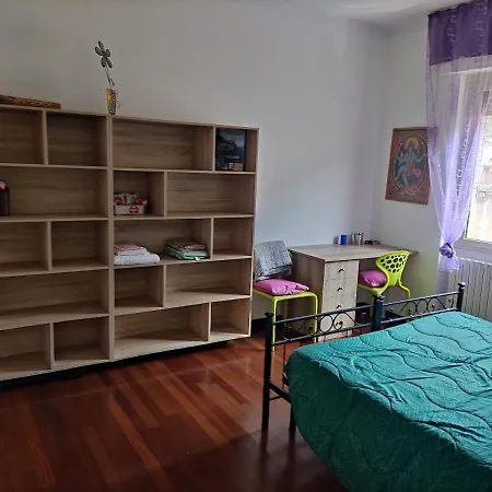 Olis Trilocale Sole Apartment Como